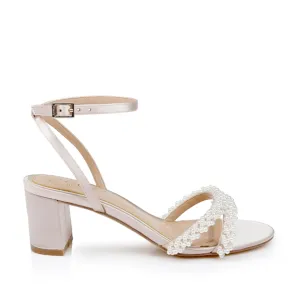 Badgley Mischka Women's Ninnette in Champagne
