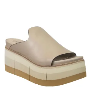 Flow Sandal In Beige