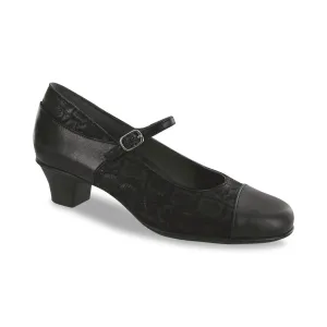 Isabel Mary Jane Shoes - Medium In Black/snake