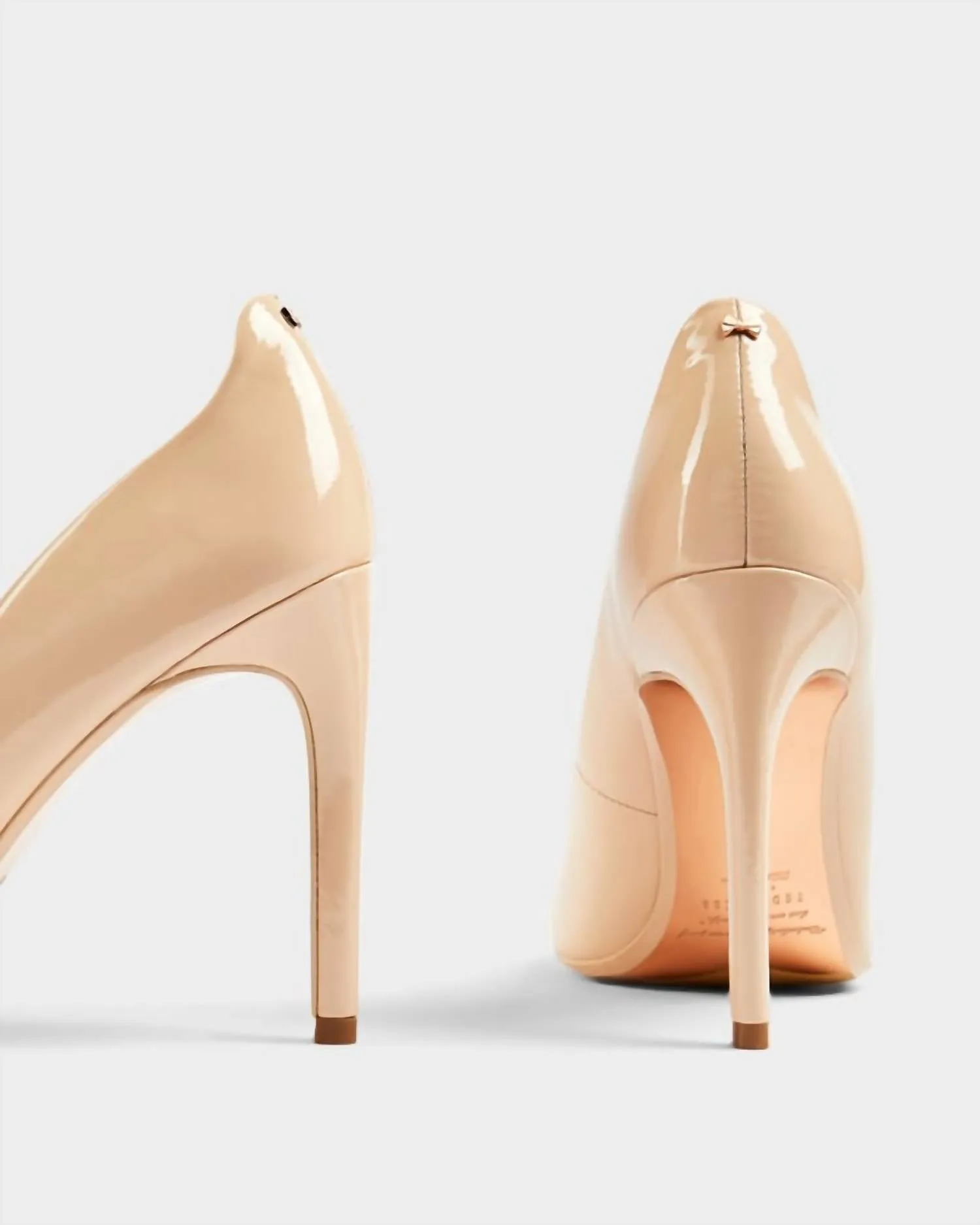 Kaawin Court Shoe In Nude