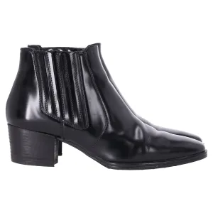Tod's Glossed Ankle Boots in Black Leather