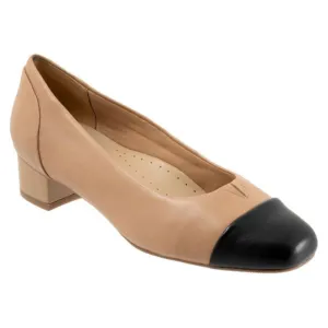 Trotters Daisy Beige/Black Leather Pump (Women's)