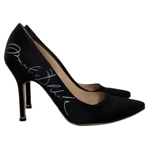 Vetements x Manolo Blahnik Signed Pointed Pumps in Black Satin