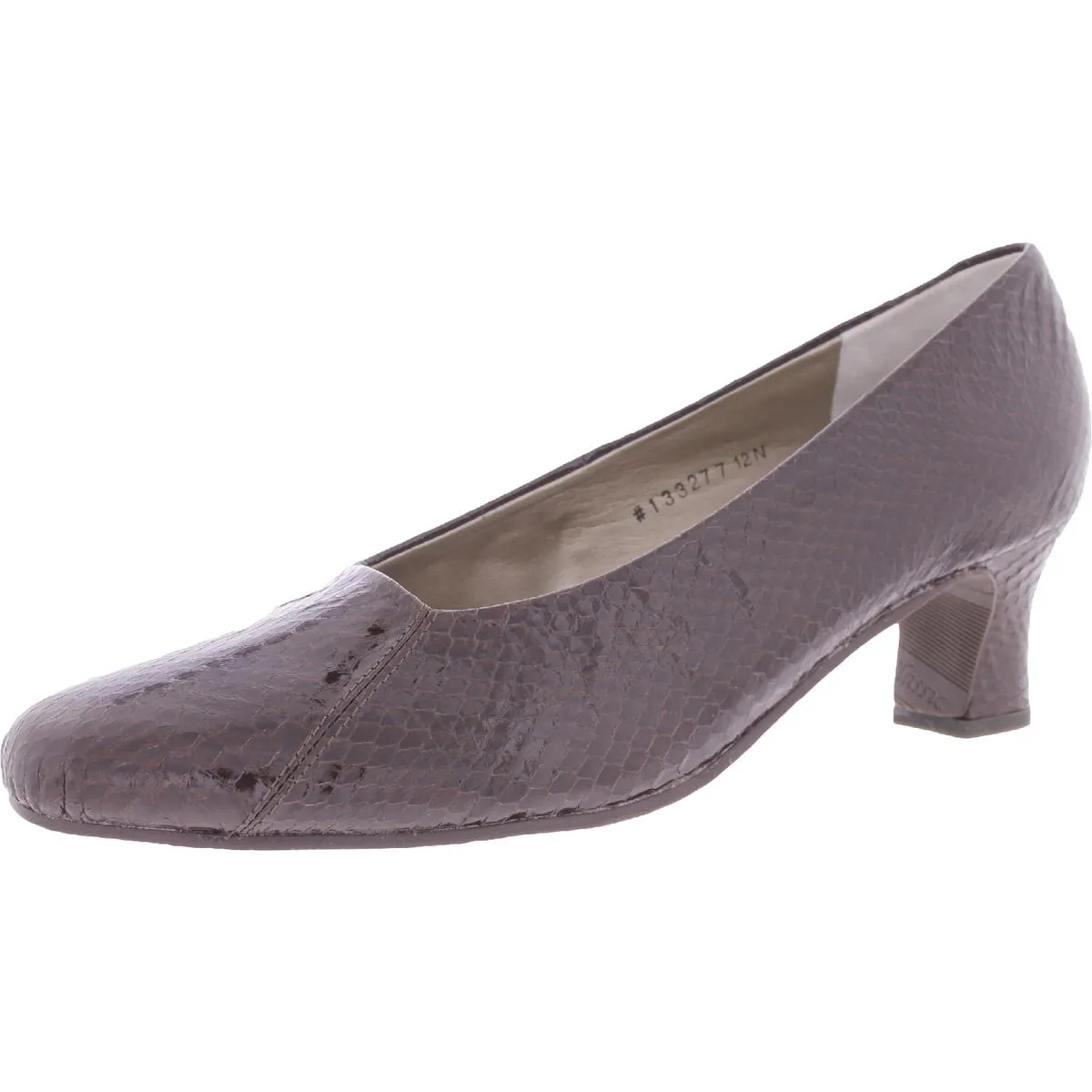 Vicki Womens Solid Slip On Pumps