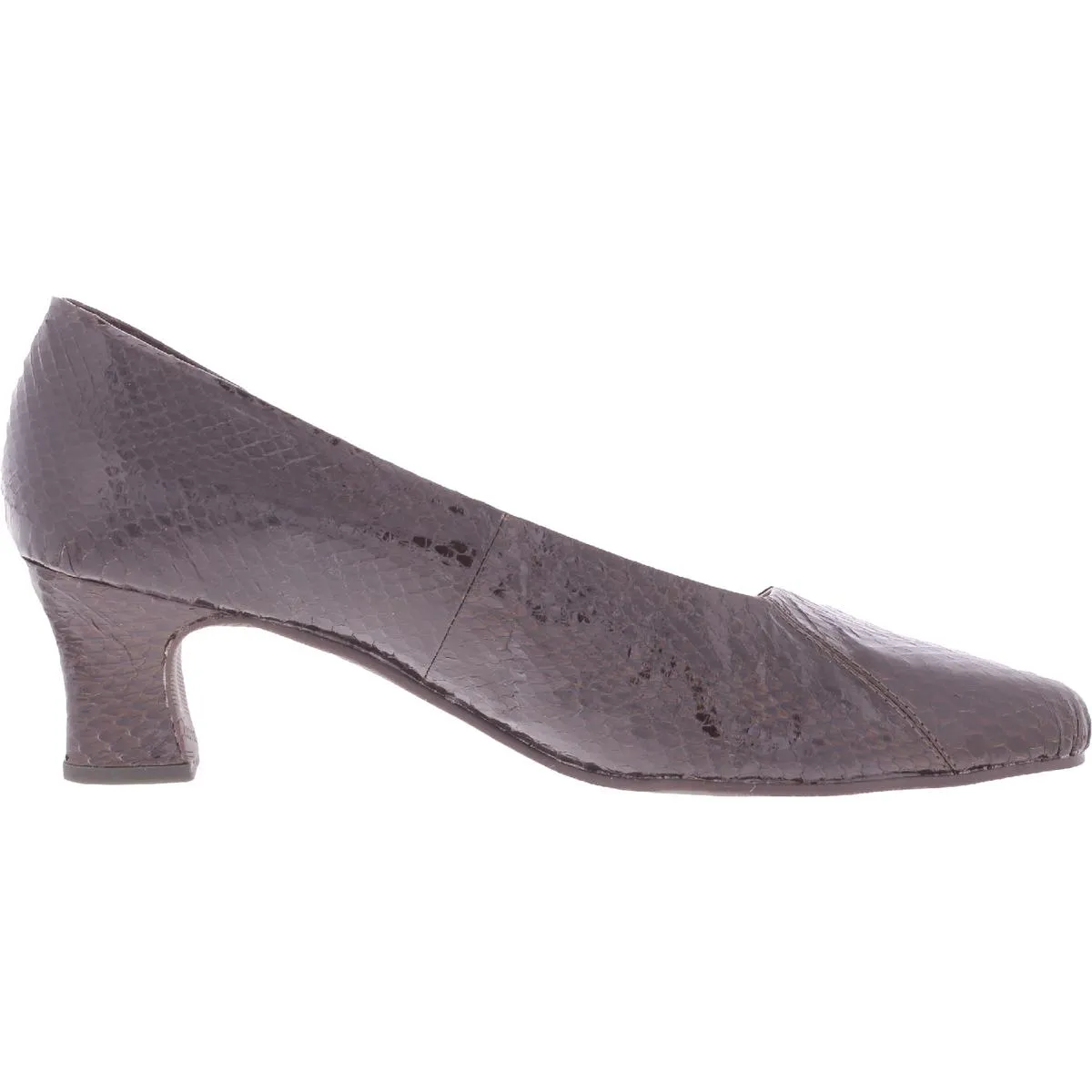 Vicki Womens Solid Slip On Pumps