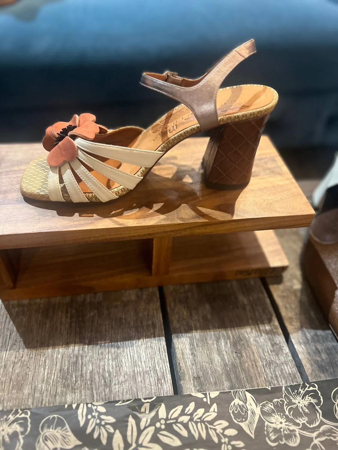 Women Piruca Shoes In Beige