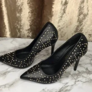 Women's Pointed Toe Stud Detailed Stiletto In Black