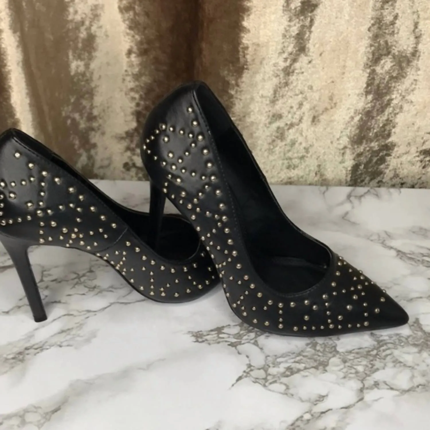 Women's Pointed Toe Stud Detailed Stiletto In Black